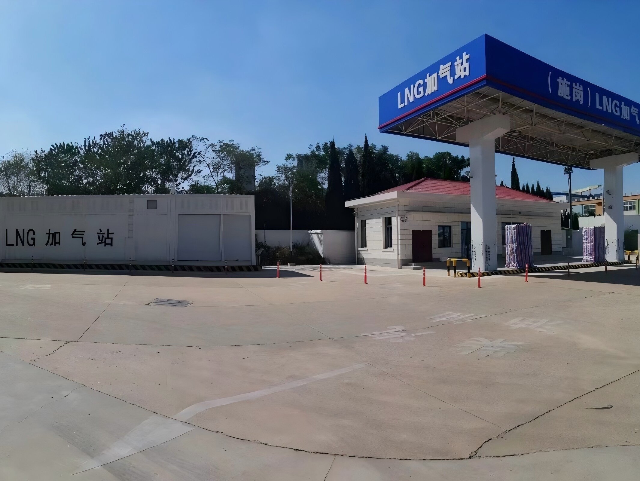 湖北武汉施岗服务区加气站  半集成